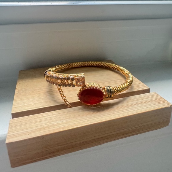 Elegant Gold and Red Women's Bracelet - Picture 2 of 7